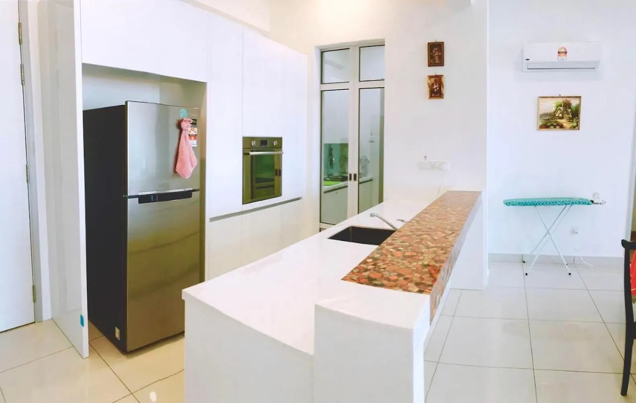 Luxury Seaview Family Suite By Little Cabin George Town